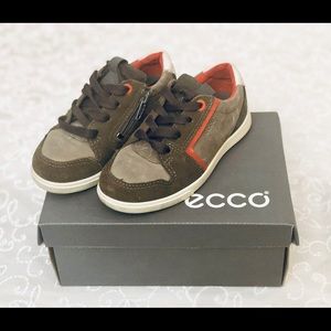 Ecco Boy shoe size 25/9